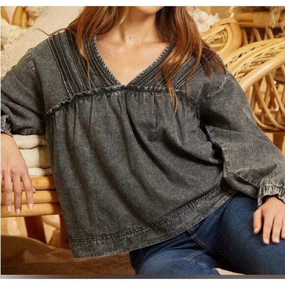 NEW Savanna Jane Western Denim V-Neck Top Women Size Med Long Sleeve Rustic Boho - Picture 1 of 10